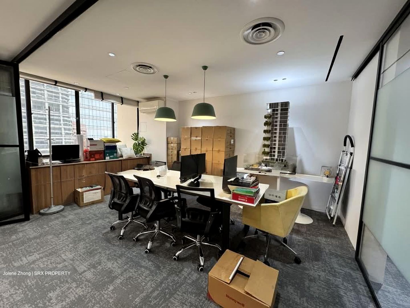 International Plaza (D2), Office #536035271